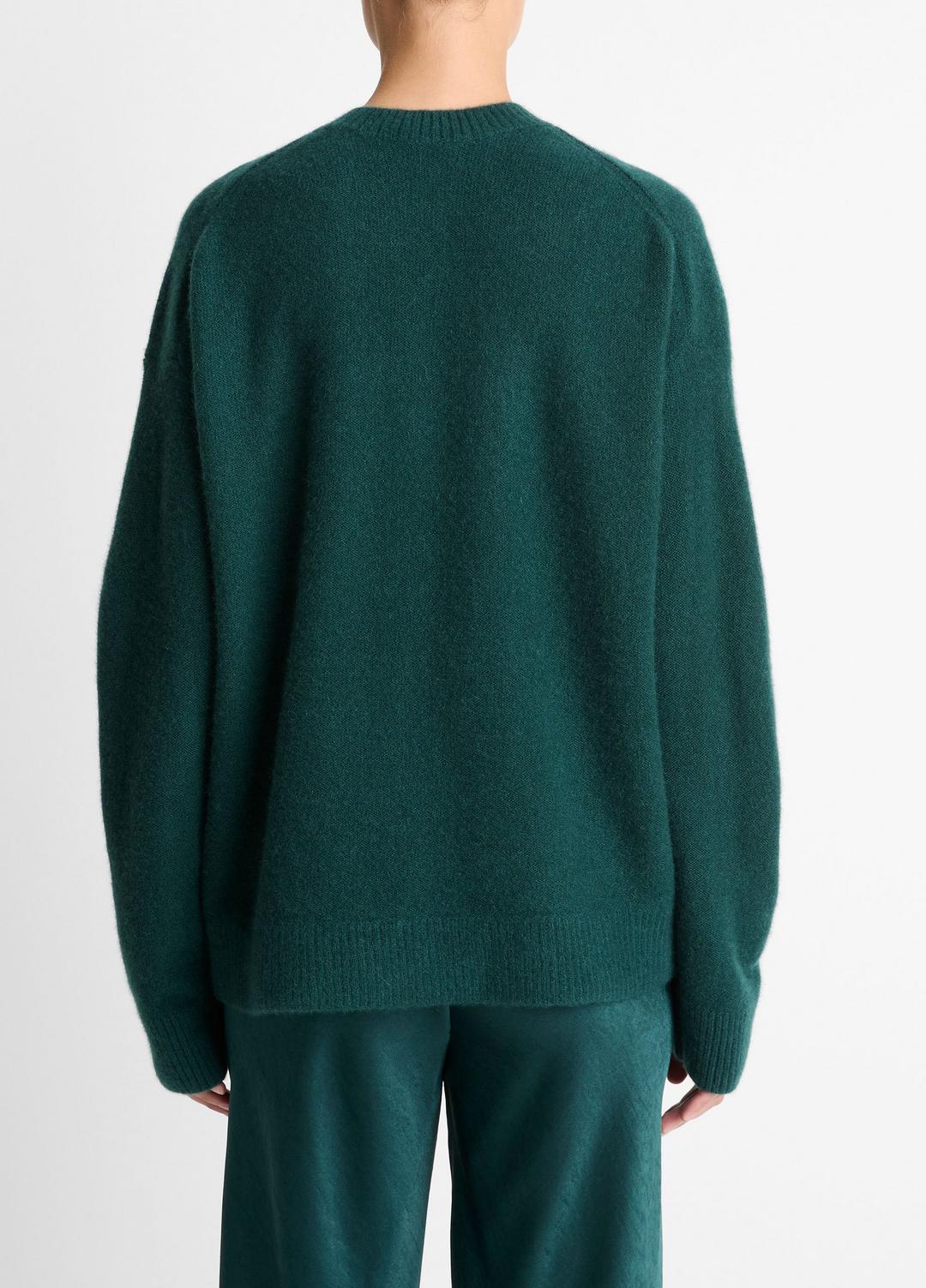 VINCE Plush Cashmere Crew Neck Sweater in Crew Neck