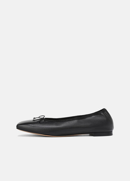 VINCE Darla Leather Ballet Flat in Loafers & Flats