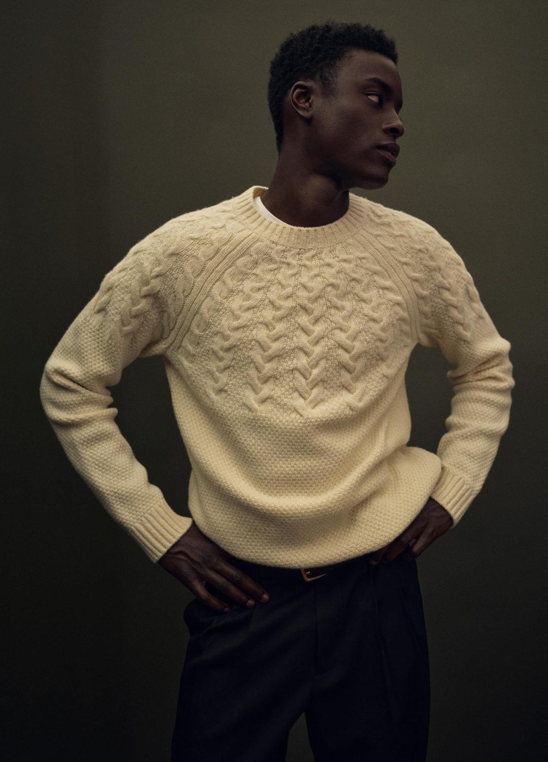 VINCE Airspun Merino Wool Cable-Yoke Sweater in Crew Neck