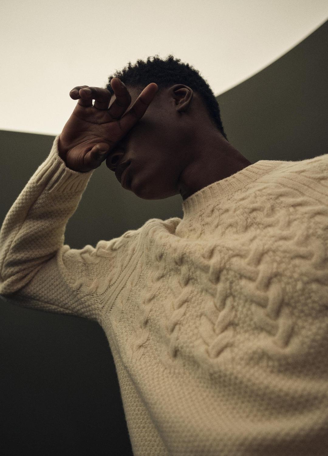 VINCE Airspun Merino Wool Cable-Yoke Sweater in Crew Neck