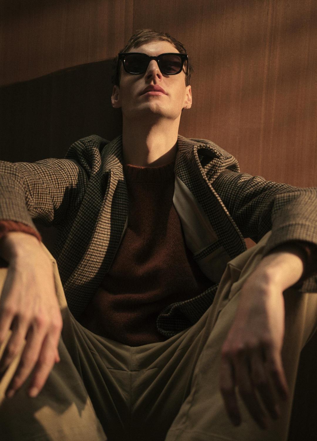 VINCE Donegal Cashmere Raglan-Sleeve Sweater in Crew Neck