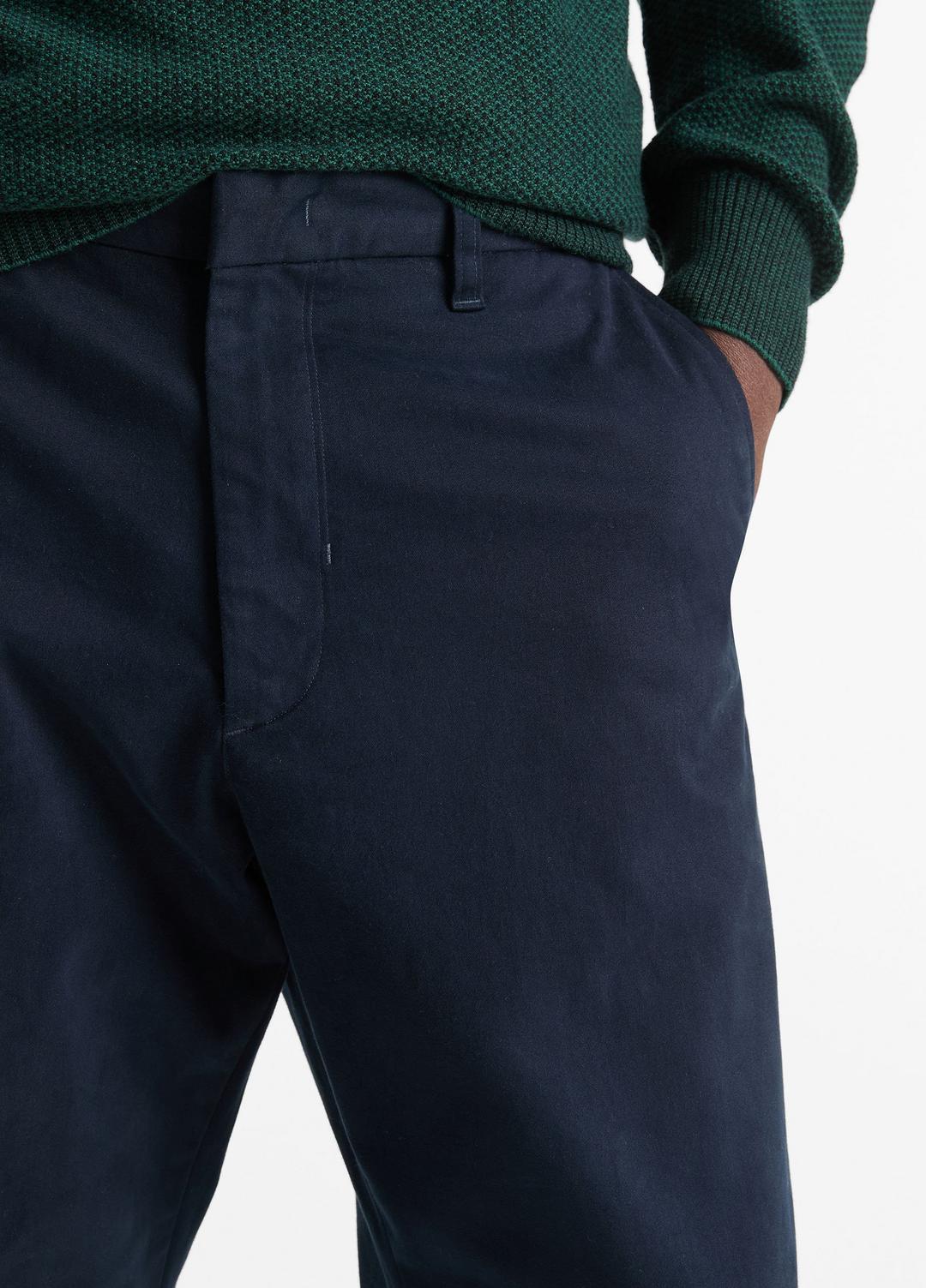 VINCE Louie Relaxed Stretch-Cotton Pant in Trousers
